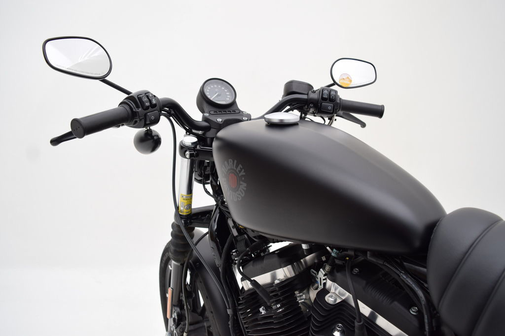 Iron 883®