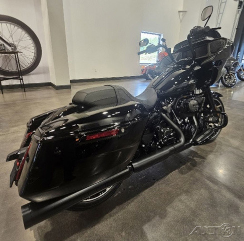 Road Glide®