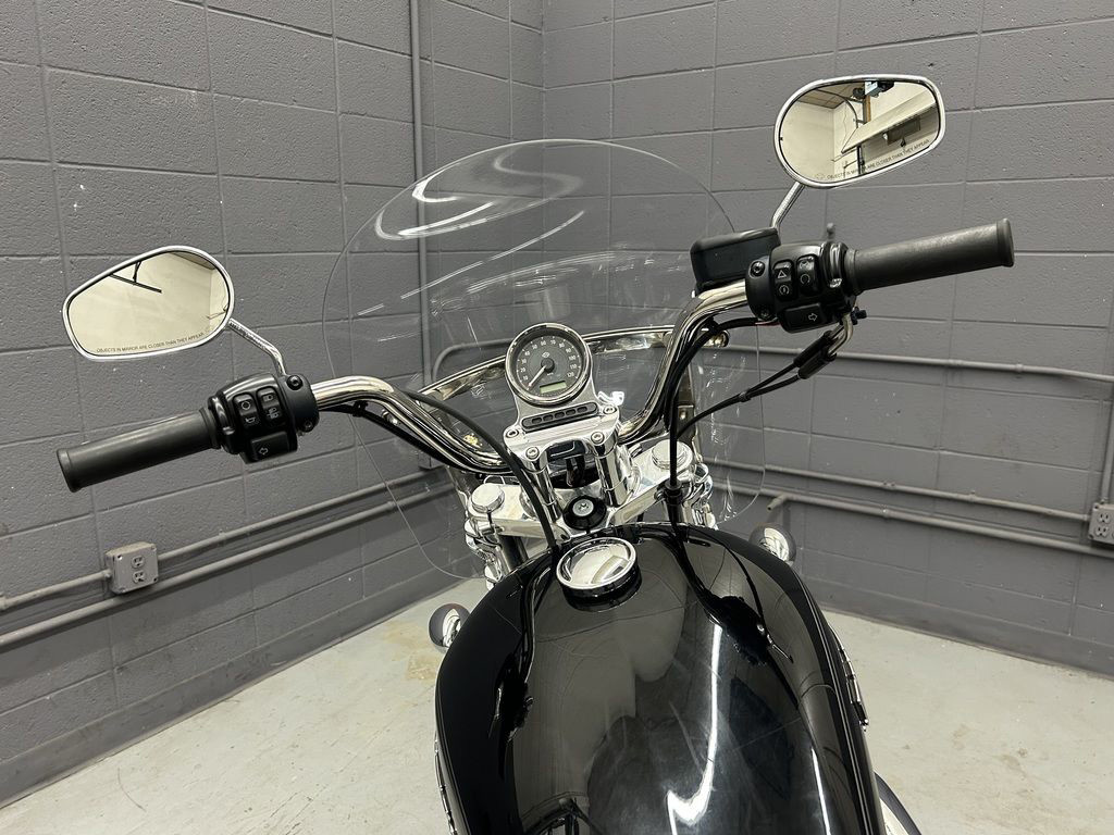 Sportster® SuperLow® 1200T