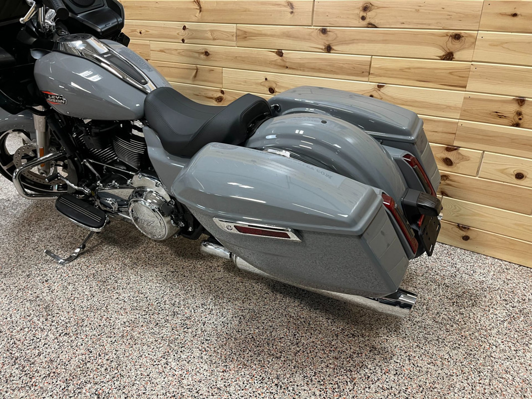 Road Glide®
