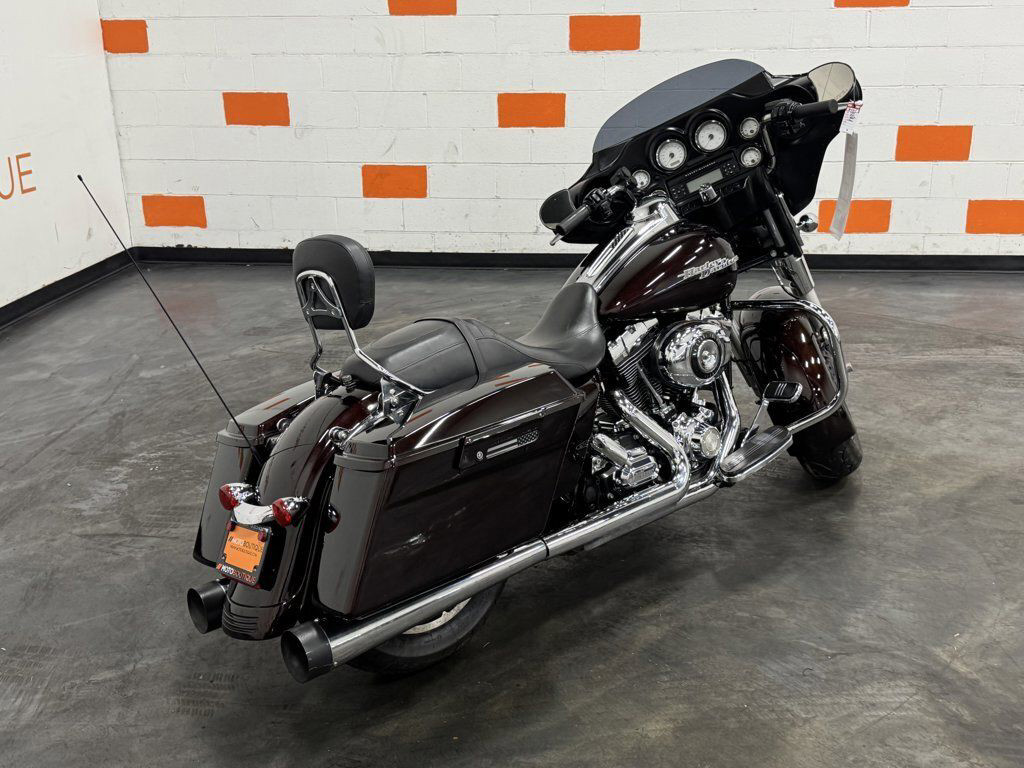 Street Glide®