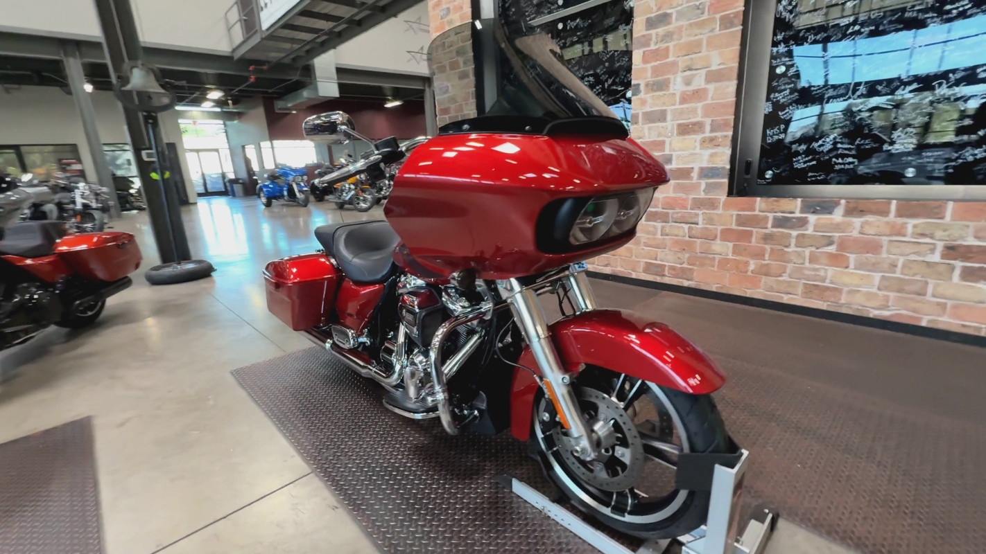 Road Glide®
