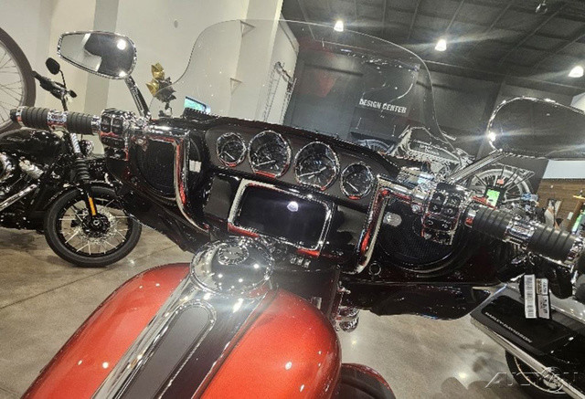 CVO® Tri Glide® Ultra