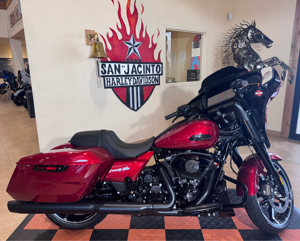 Street Glide®