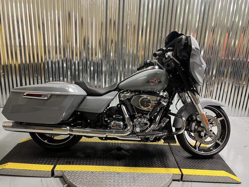 Street Glide®
