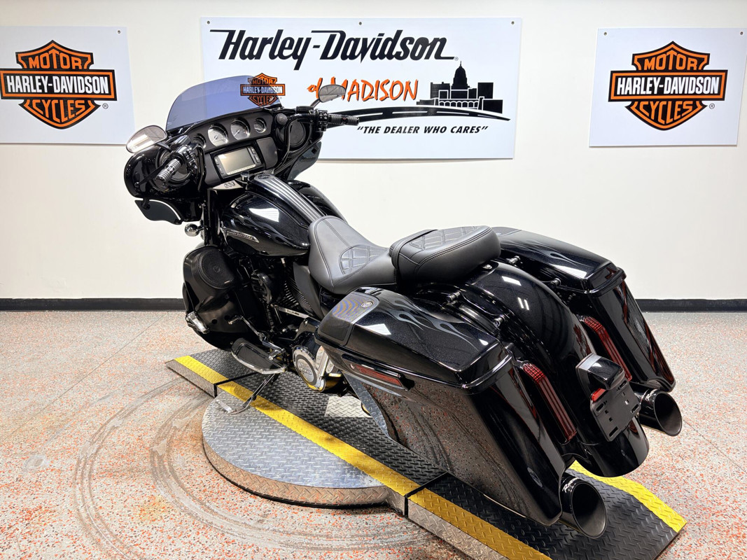 CVO® Street Glide®