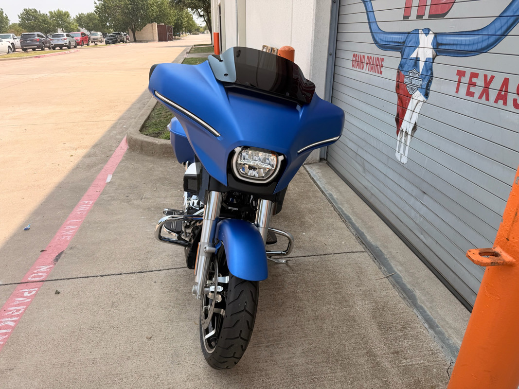 Street Glide®