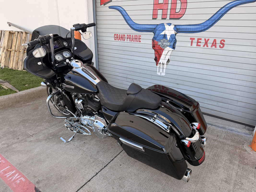 Road Glide®