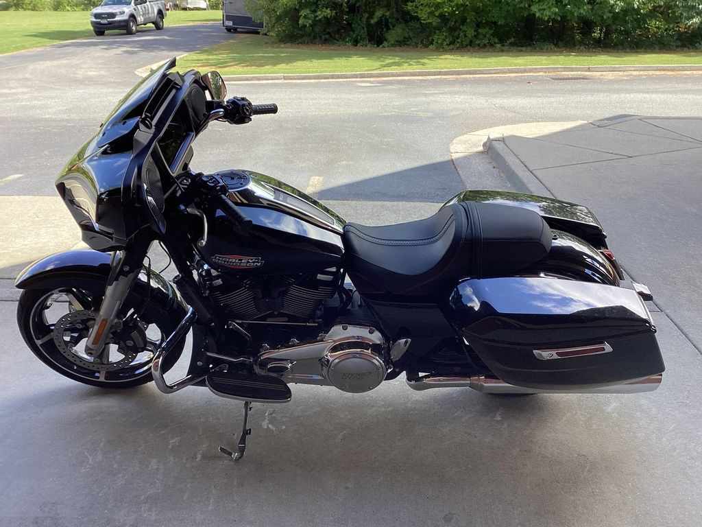 Street Glide®