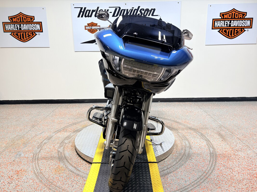 Road Glide®