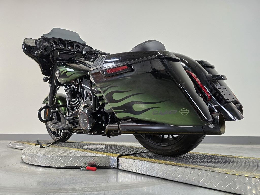 CVO® Street Glide®