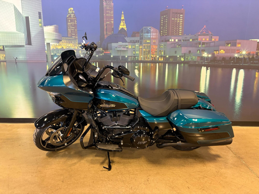 Road Glide®