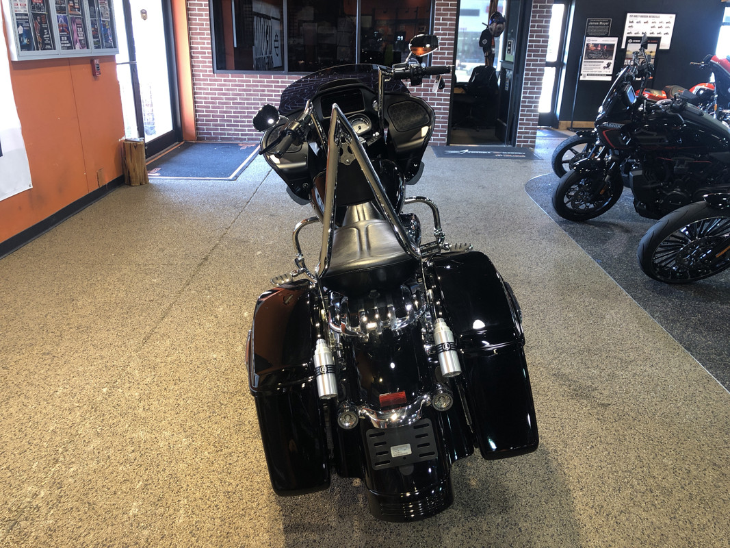 Road Glide®