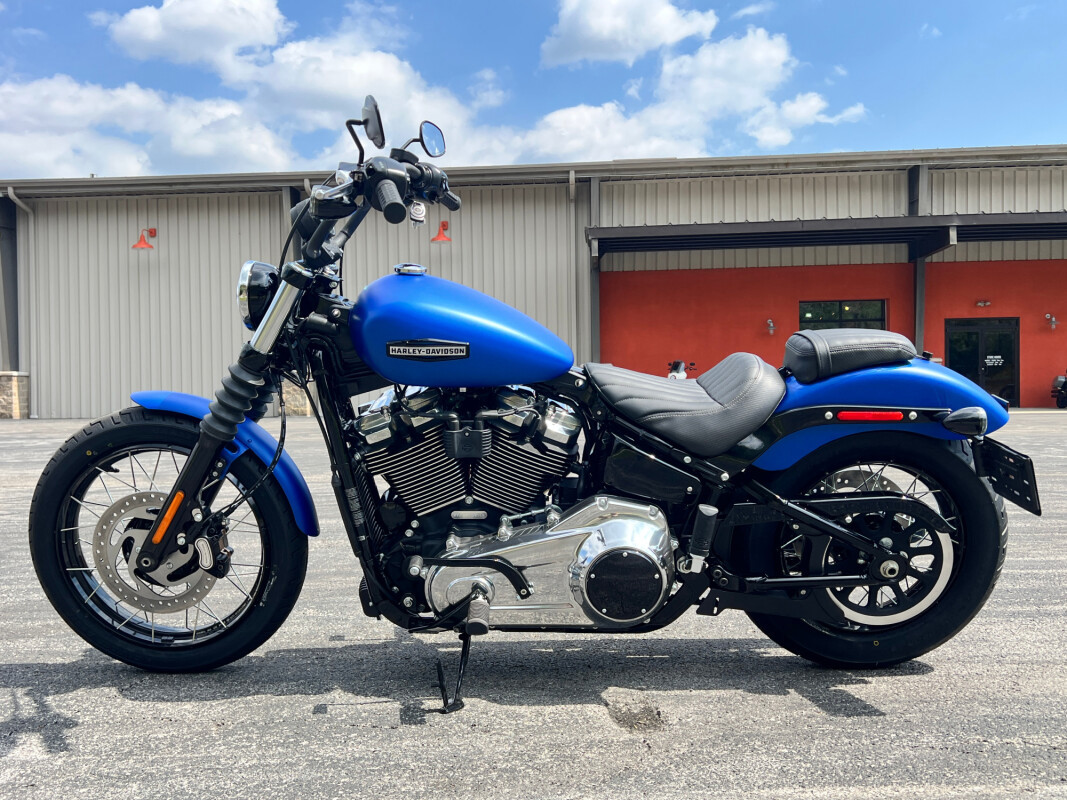 Street Bob®