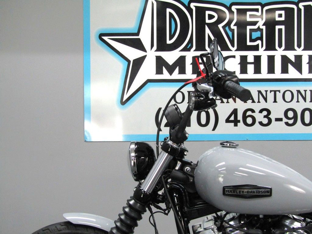 Street Bob®