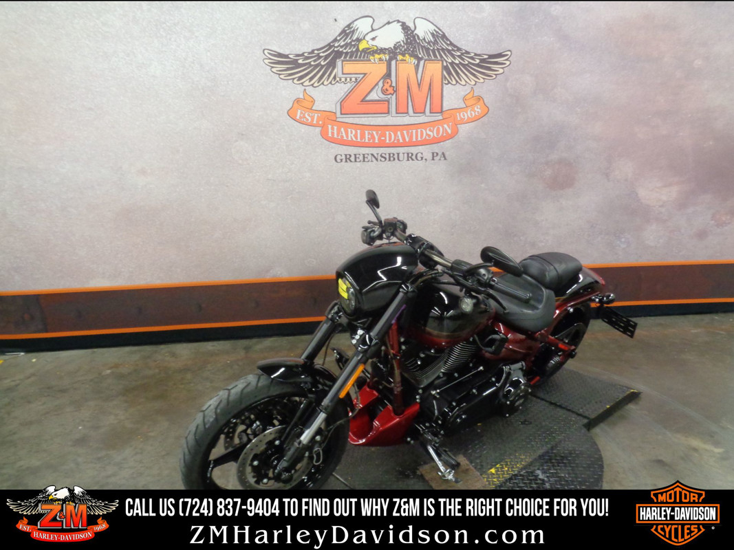 CVO® Pro Street Breakout®