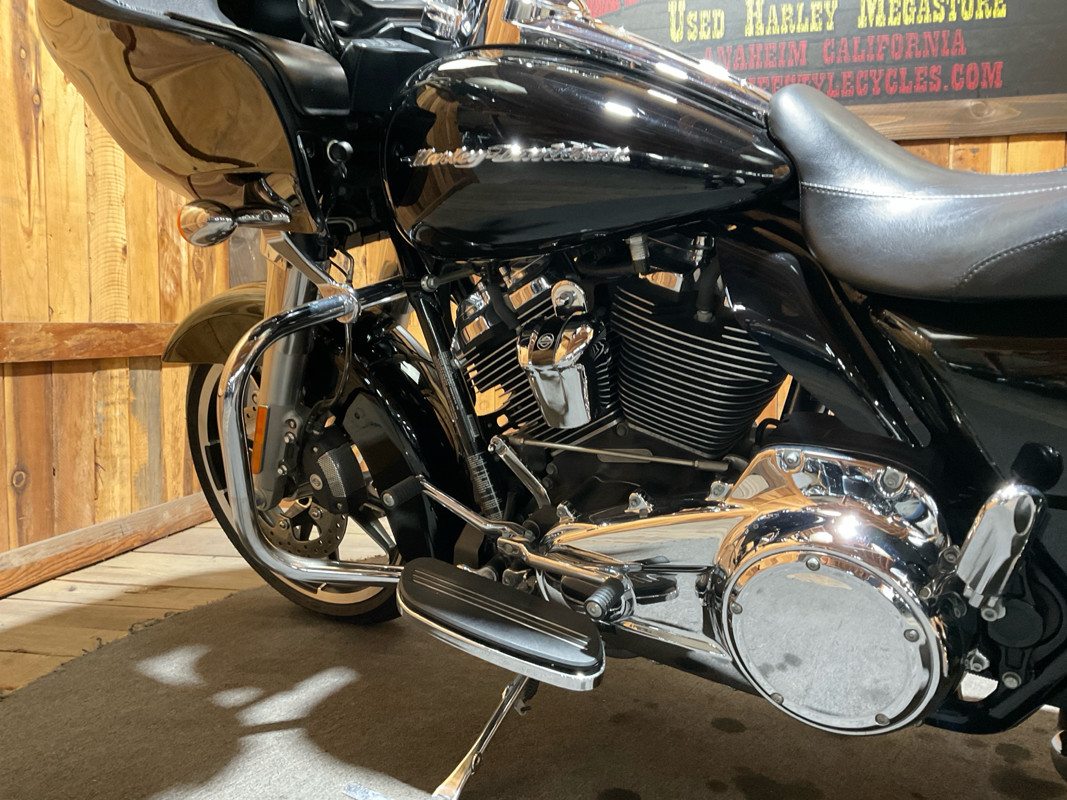 Road Glide®