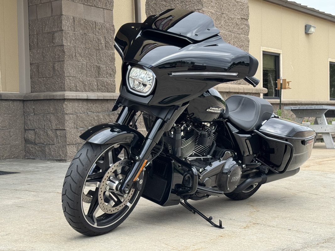 Street Glide®