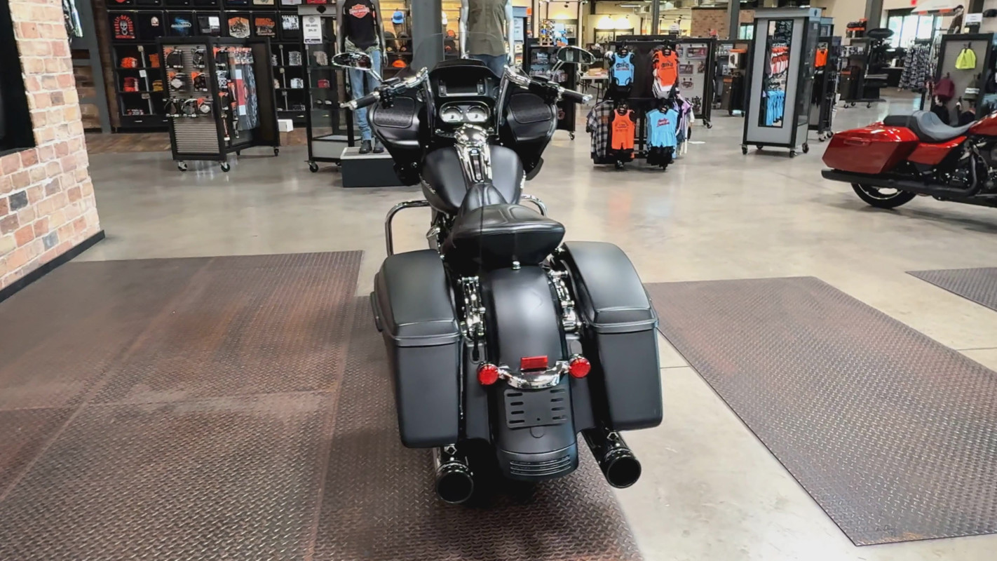 Road Glide®