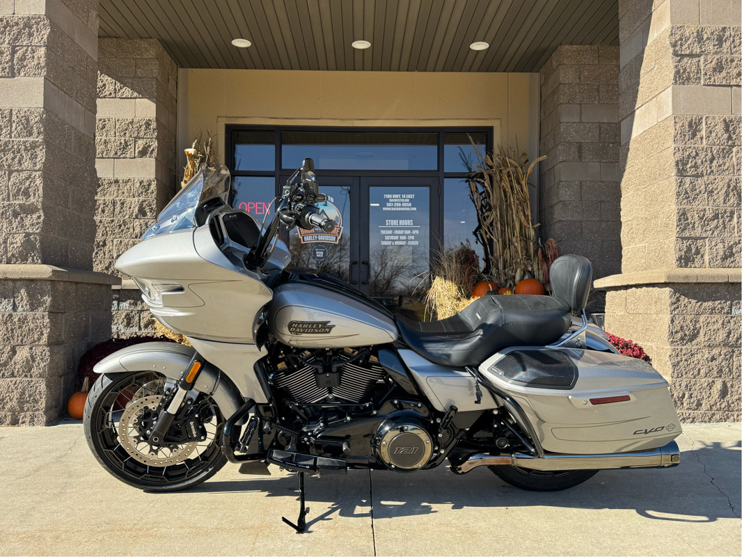 CVO® Road Glide®