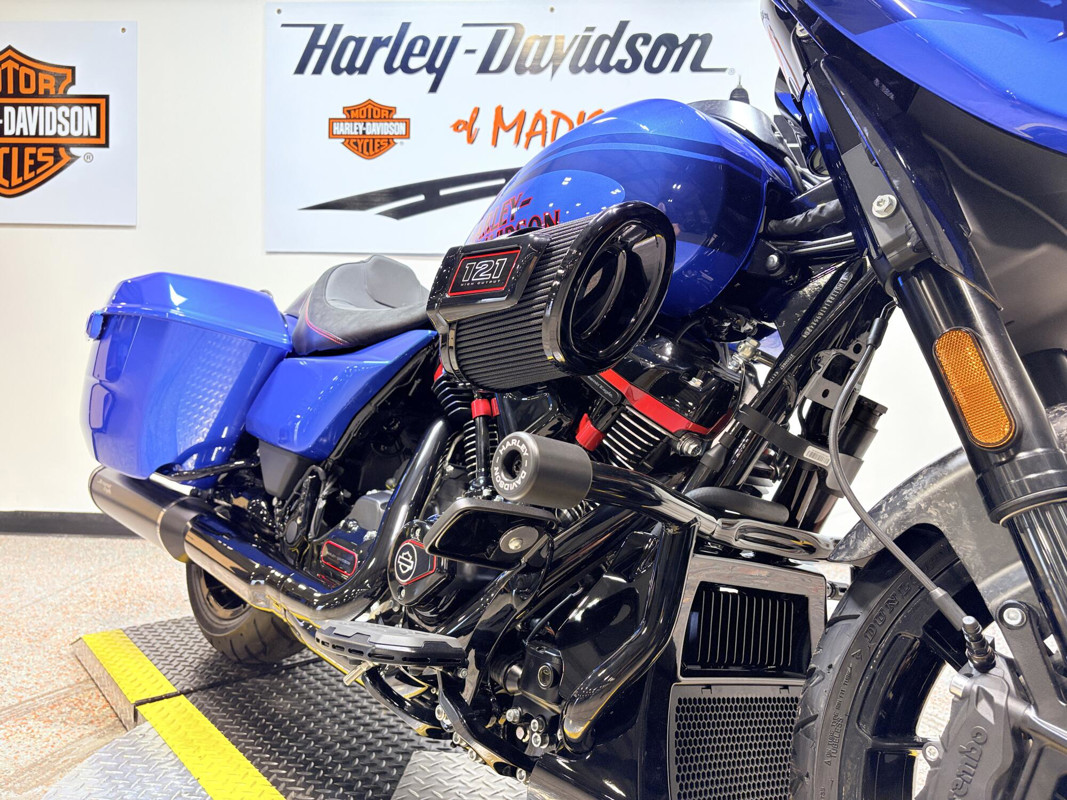 CVO® Street Glide® ST