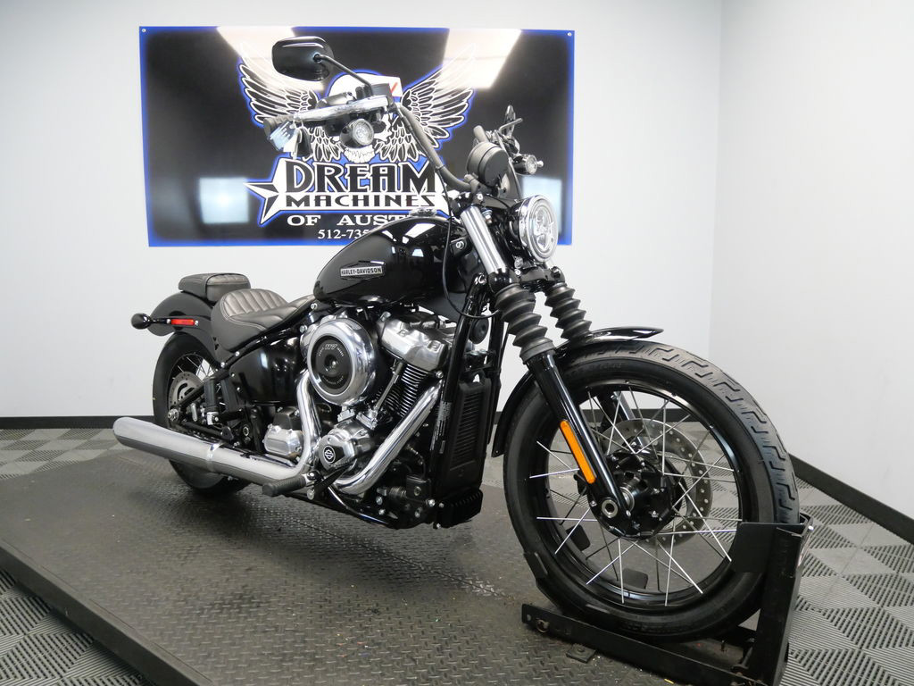 Street Bob®