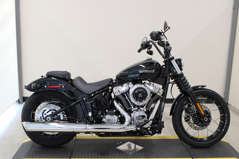 Street Bob®