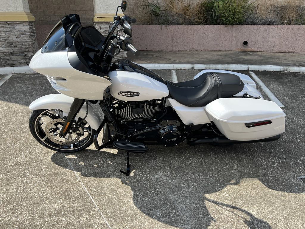 Road Glide®