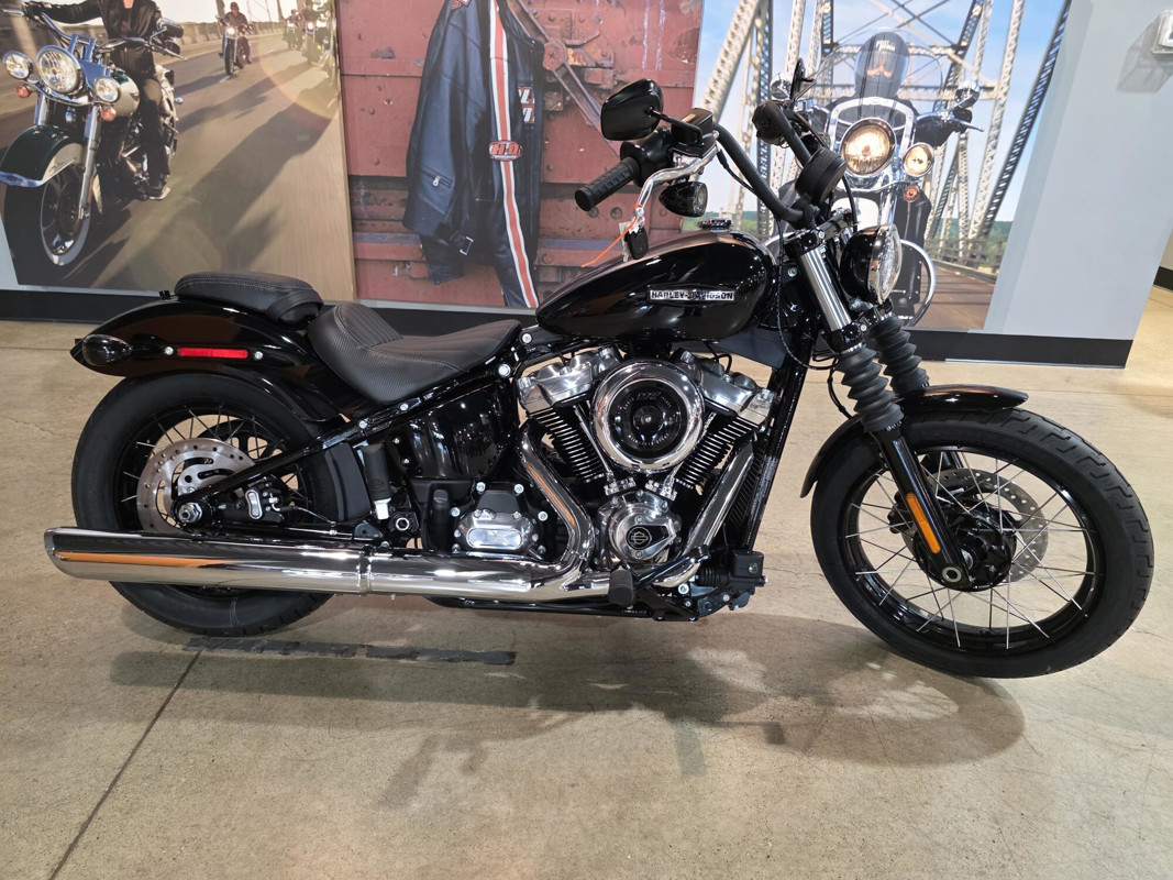 Street Bob®