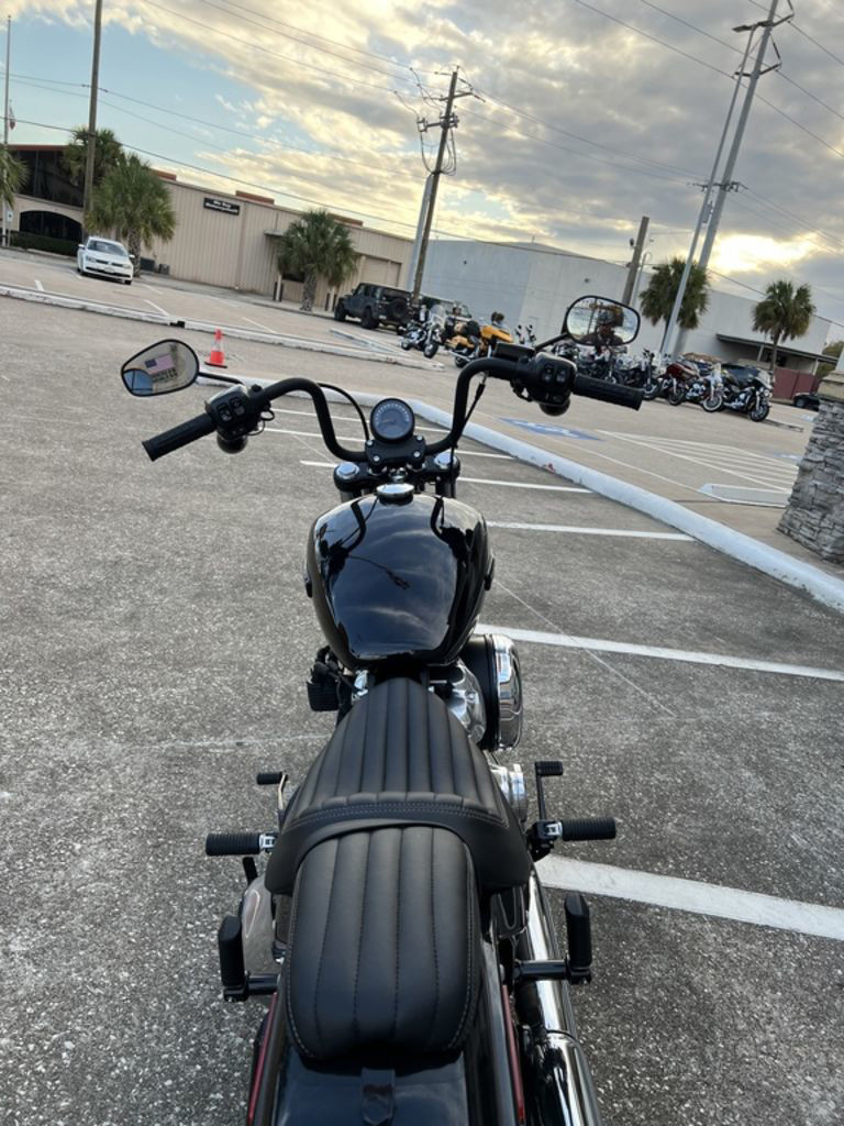 Street Bob®