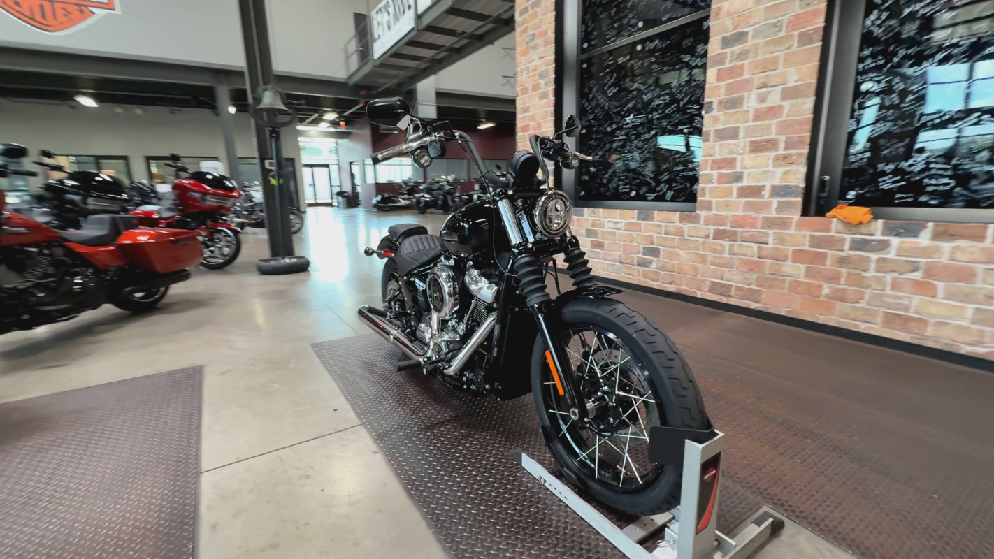 Street Bob®
