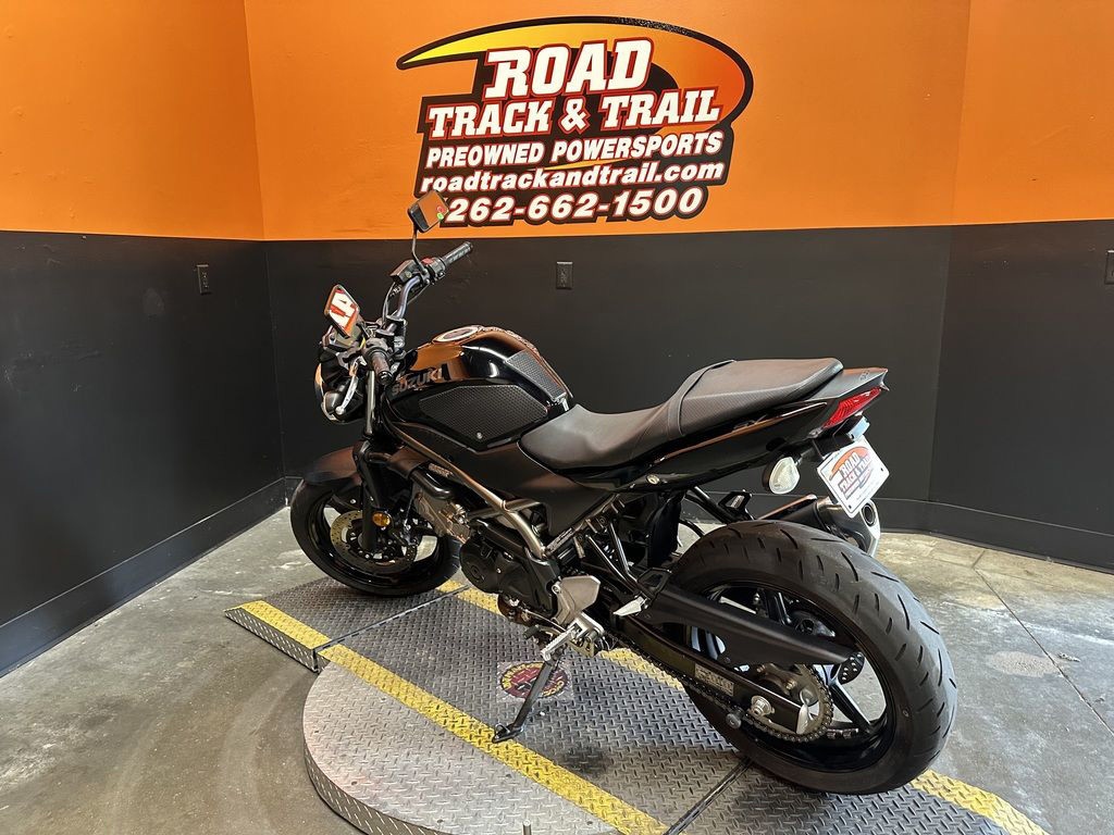 SV650