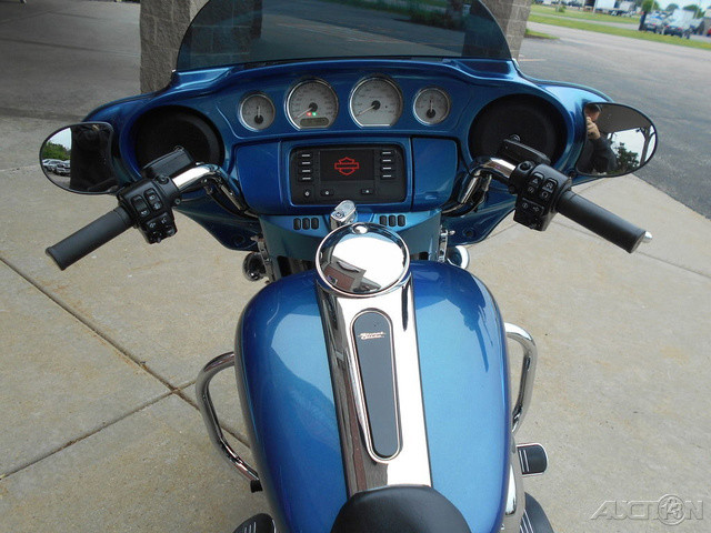 Street Glide®