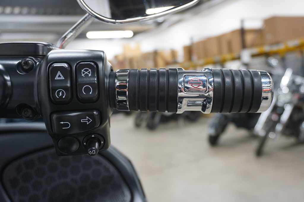 Road Glide®