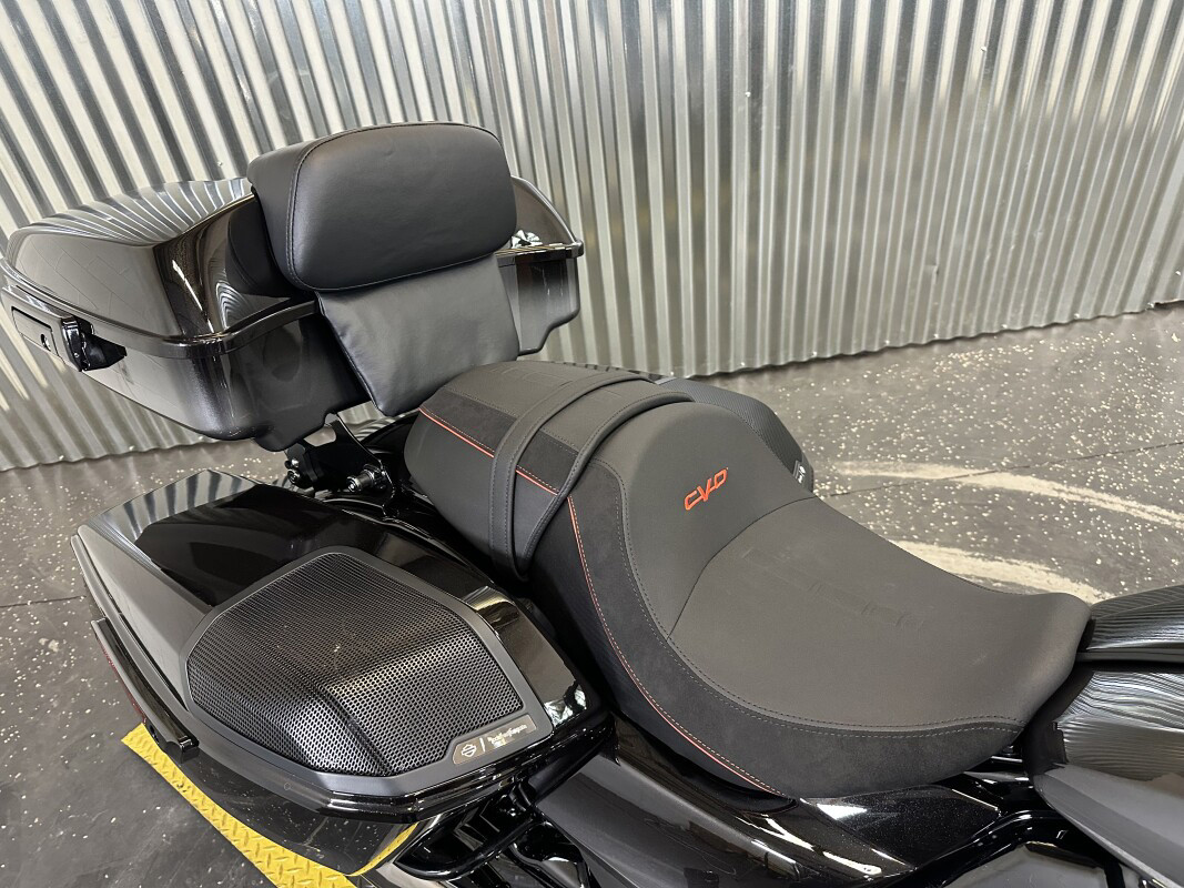 CVO® Road Glide®
