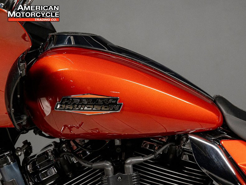 Road Glide®