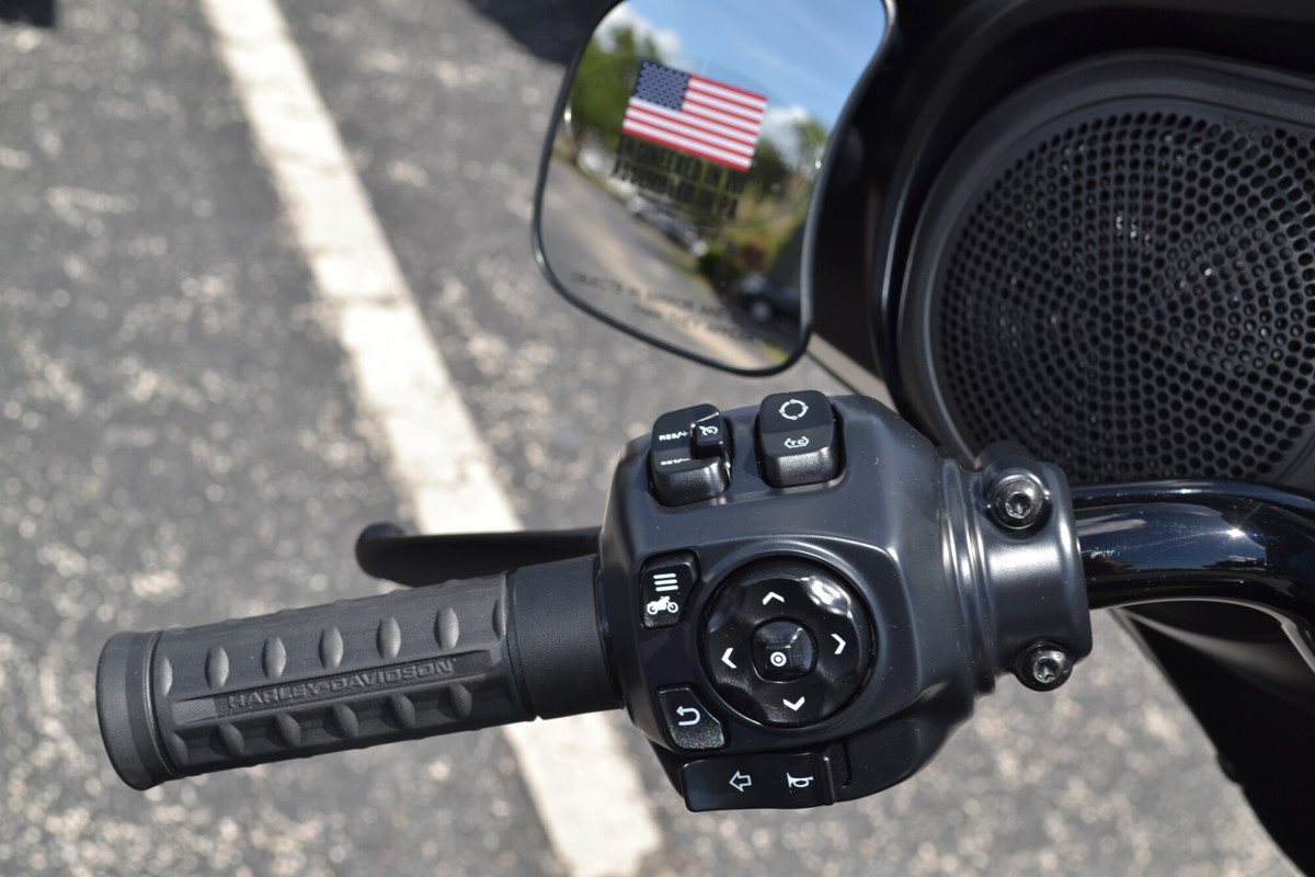 Street Glide®