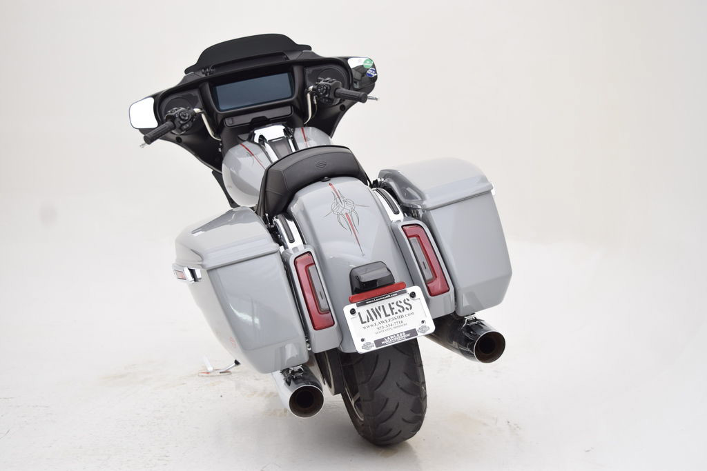 Street Glide®