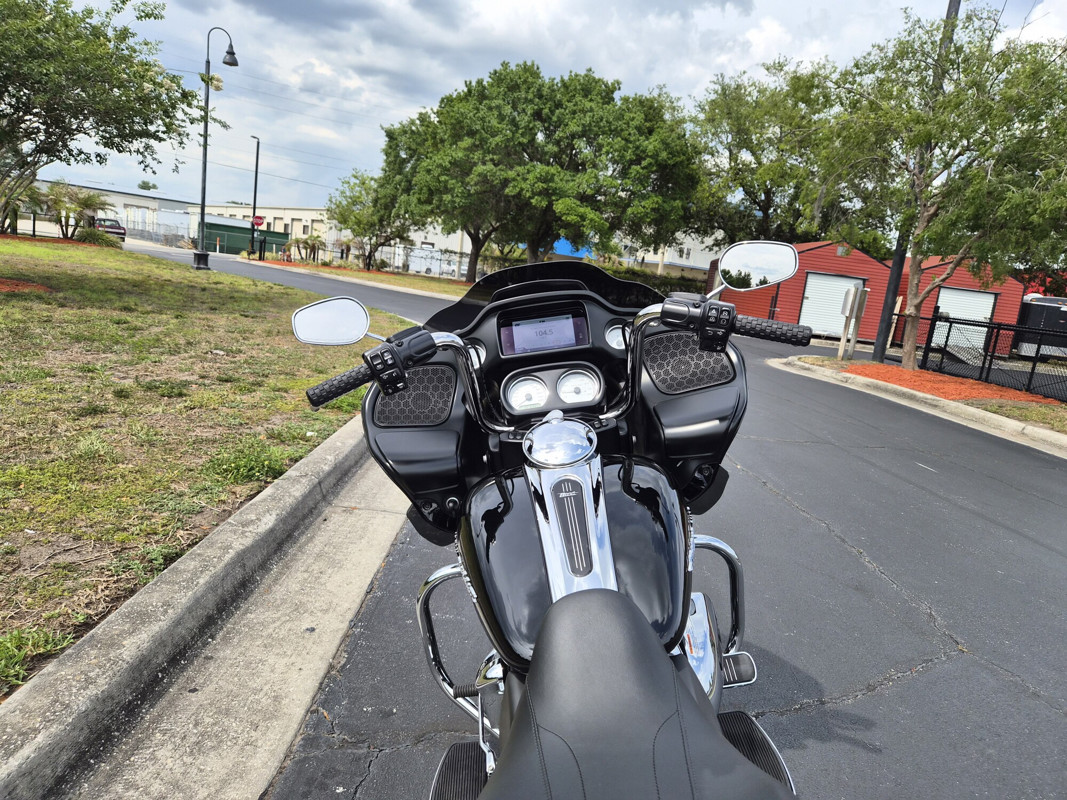 Road Glide®