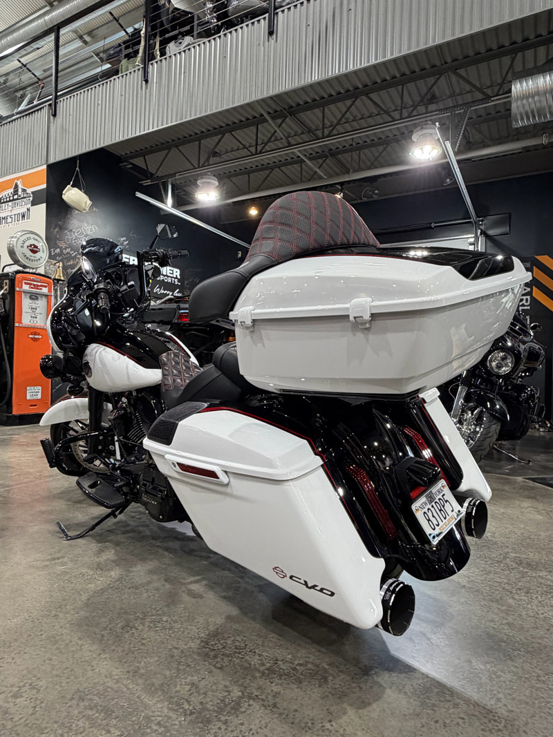CVO® Street Glide®