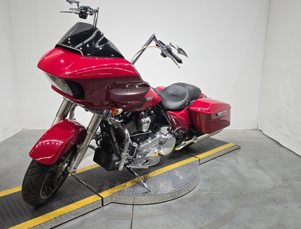 Road Glide®