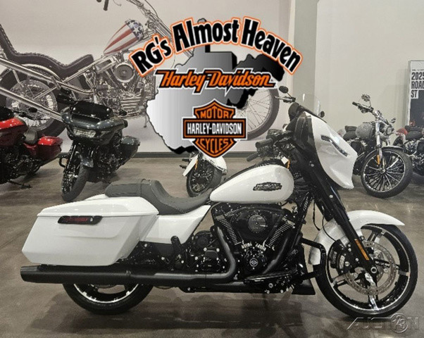 Street Glide®