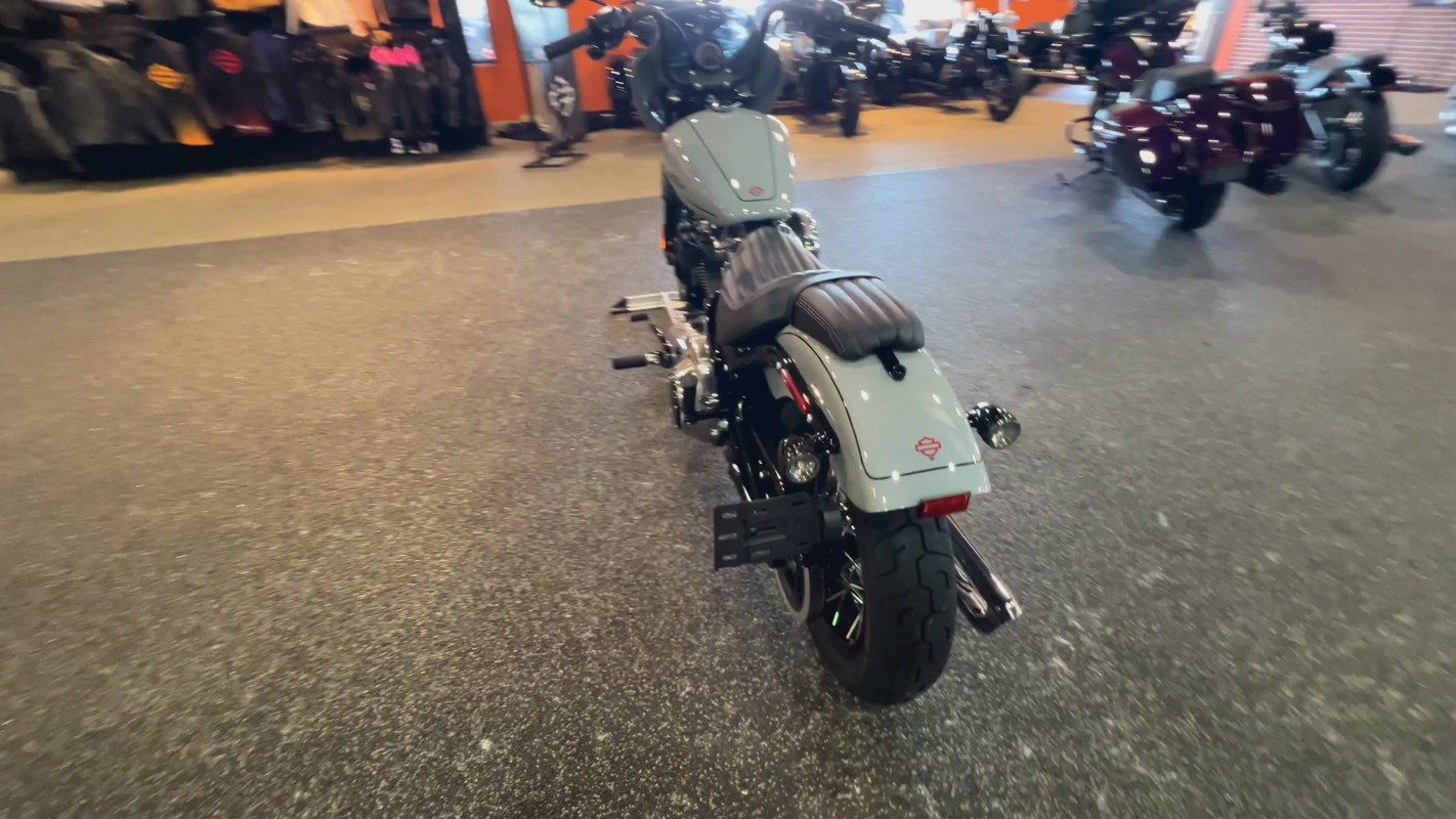 Street Bob®