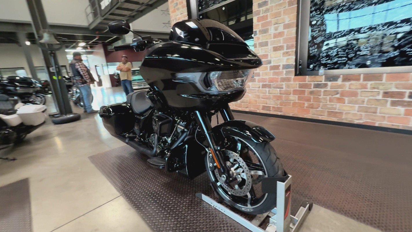 Road Glide®