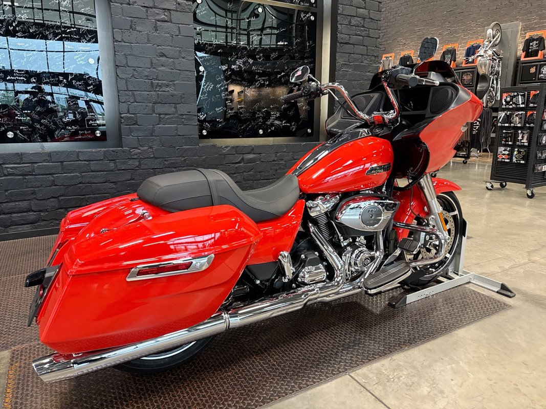 Road Glide®