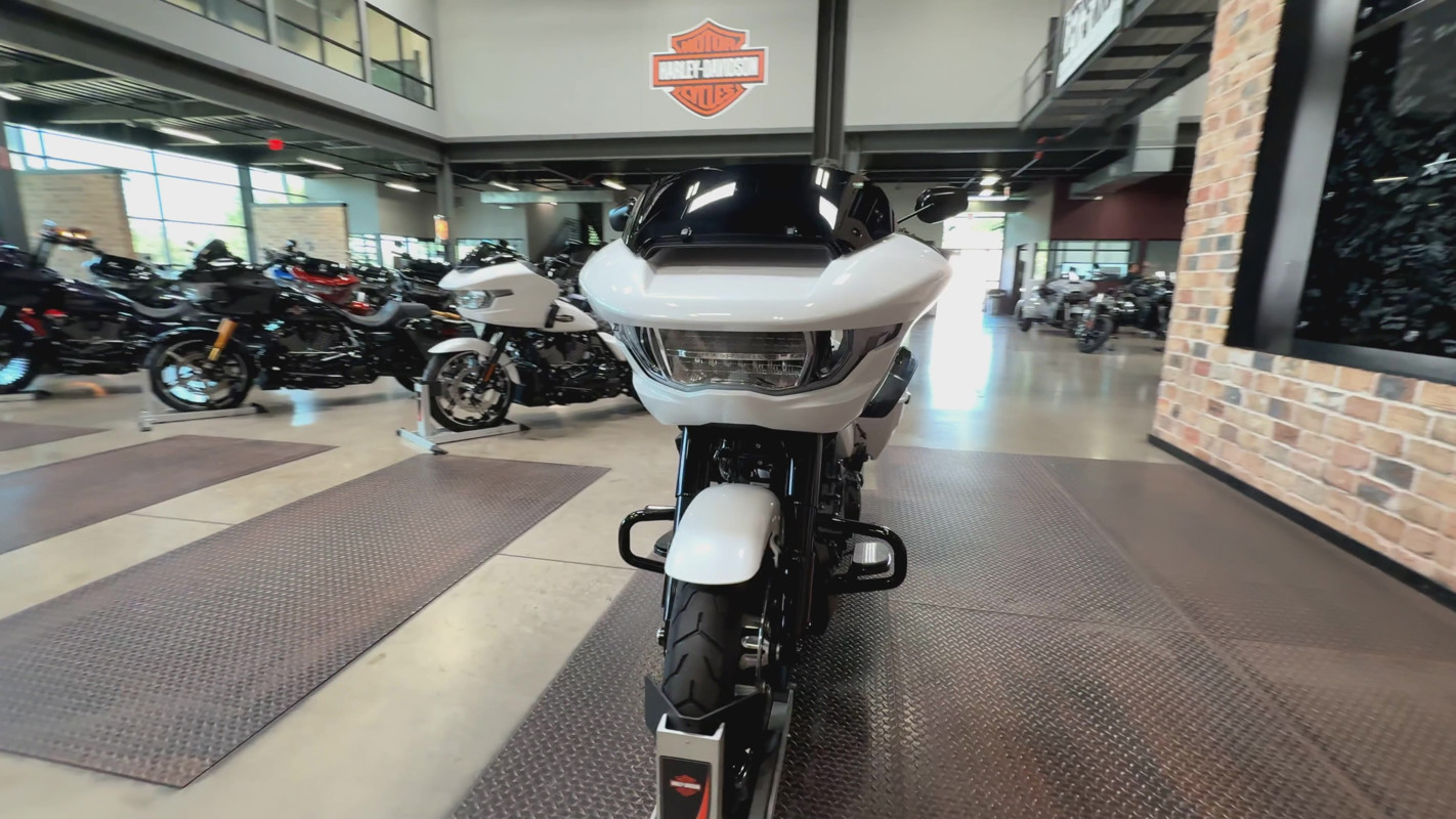 Road Glide®