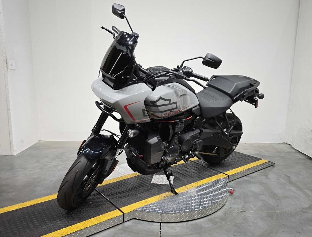 Pan America® 1250 ST