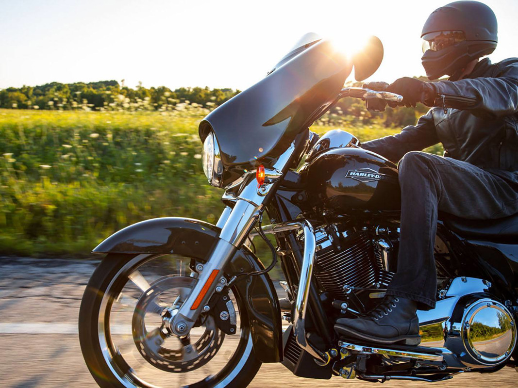 Street Glide®