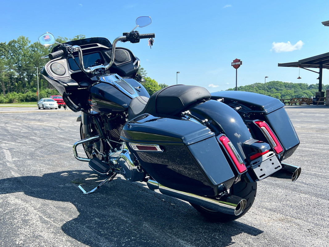 Road Glide®