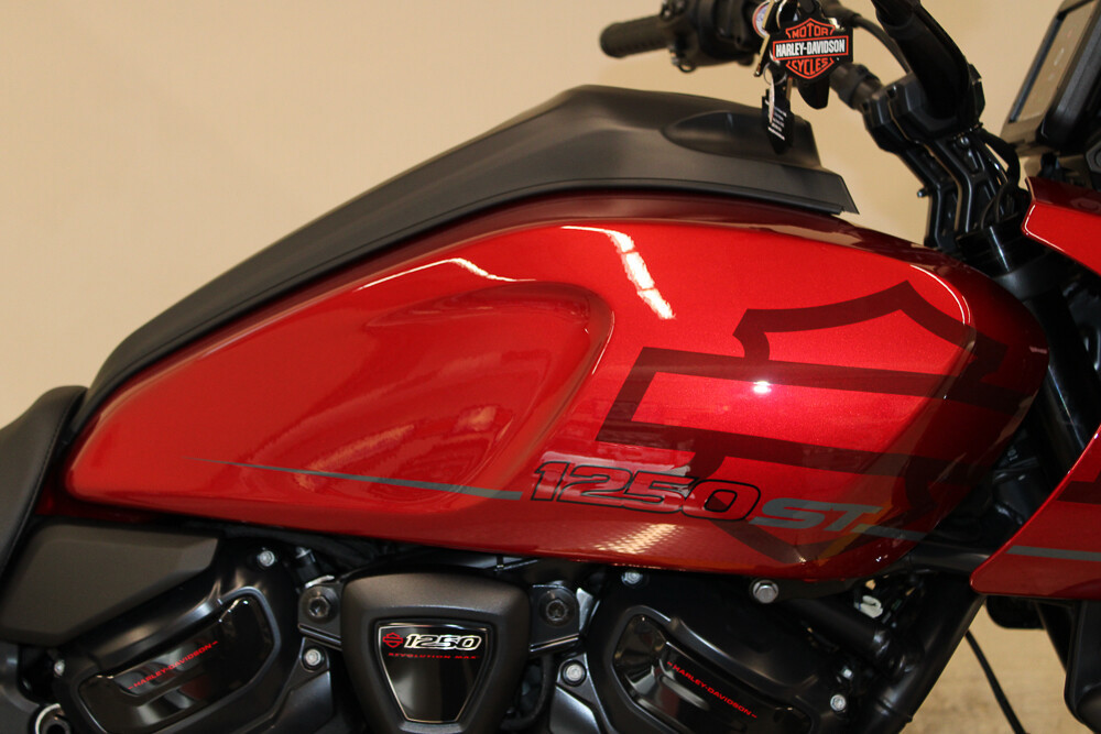 Pan America® 1250 ST